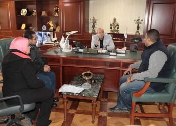 محافظ بني سويف يتابع أعمال لجنة جهاز شؤون البيئة بالمنيا المكلفة بإعداد تقرير رصد بيئي بالمنطقة الصناعية