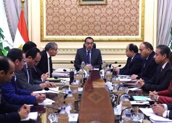 الحكومة تبدأ دراسة تحويل الدعم العيني إلى النقدي المشروط