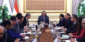 الحكومة تبدأ دراسة تحويل الدعم العيني إلى النقدي المشروط