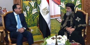 رئيس الوزراء يهنئ البابا تواضروس الثاني بمناسبة عيد الميلاد