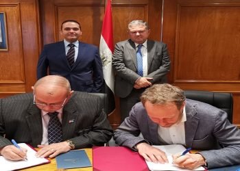 وزير قطاع الأعمال العام يشهد توقيع عقد إنشاء مسبك صلب وزهر بشركة الدلتا للصلب بطاقة 10 آلاف طن سنويا بتكلفة أكثر من 300 مليون جنيه