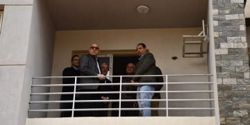 وزير الإسكان ومحافظ المنيا يتفقدان الوحدات السكنية بمشروع “سكن مصر” بمدينة المنيا الجديدة