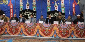 سكرتير مساعد سوهاج يشهد مراسم الصلح بين أبناء العمومة بمركز دار السلام