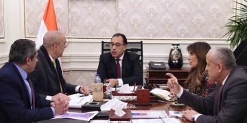رئيس الوزراء يُشدد على الاهتمام بمشروعات الإسكان الاجتماعى والمتوسط وتطوير المناطق العشوائية