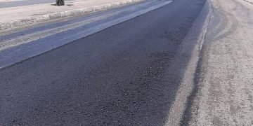 “الإسكان” : رفع كفاءة وتطوير الطرق بالحي الثالث بمدينة العاشر من رمضان..وتنفيذ خزان تكديس سعة 8 آلاف م3 بشمال خليج السويس