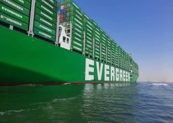 الفريق أسامة ربيع:”قناة السويس تشهد عبور سفينة الحاويات “EVER ACE “أكبر سفينة حاويات في العالم