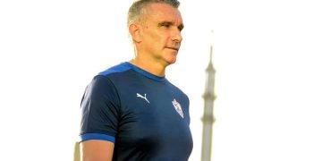 باتريس كارتيرون الفرنسى المديرالفنى الحادى عشر صانع فرحة الزمالك بدرع الدورى الممتاز