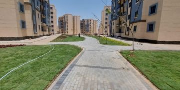 وزير الإسكان يستعرض الموقف التنفيذي للمشروعات السكنية والخدمية بمدينة حدائق العاصمة