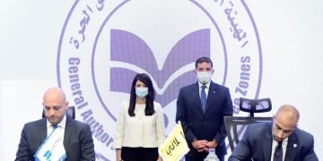 وزيرة التعاون الدولي ورئيس الهيئة العامة للاستثمار يشهدان توقيع عقد شراكة استراتيجية بين شركتين من الشركات الناشئة في مجال تقديم الحلول الرقمية والمدفوعات