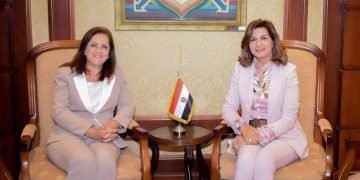 “الهجرة” و”التخطيط”.. إتاحة   ملخص لتقرير الأمم المتحدة للتنمية البشرية مصر 2021″ على صفحات الوزارة ومركز “MEDCE”