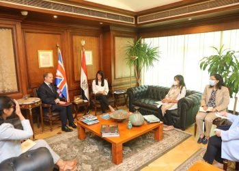 وزيرة التعاون الدولي تلتقي السفير الجديد للمملكة المتحدة بالقاهرة لبحث العلاقات الاقتصادية المشتركة