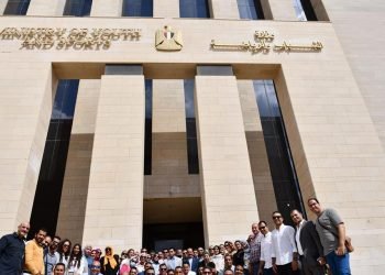 وزير الشباب والرياضة يتفقد مقر الوزارة بالعاصمة الادارية الجديدة برفقة عدد من الموظفين