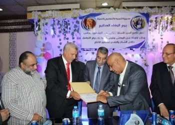 تعليم الجيزة تكرم مديرعام الموازنة زكريا عبد المقصود لبلوغة سن المعاش