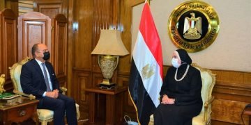 نيفين جامع:  حريصون على تنمية التعاون الصناعي والاستثماري وتيسير حركة التجارة بين مصر والأردن