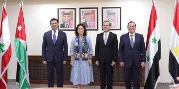 مصر والأردن وسوريا ولبنان يتفقون على توصيل الغاز المصري للبنان