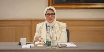 وزيرة الصحة: القوافل الطبية قدمت خدماتها العلاجية بالمجان لـ181 ألف مواطن خلال شهر