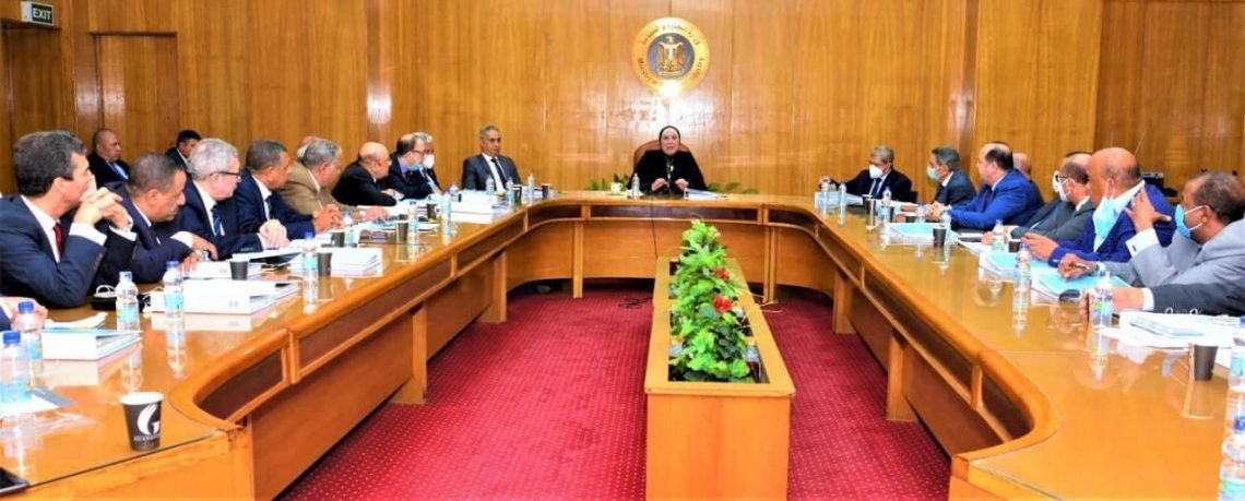 نيفين جامع: حريصون على الارتقاء بمنظومة عمل الاتحاد وغرفه بالمحافظات للمساهمة في تحقيق خطة الحكومة للتنمية الاقتصادية الشاملة والمستدامة