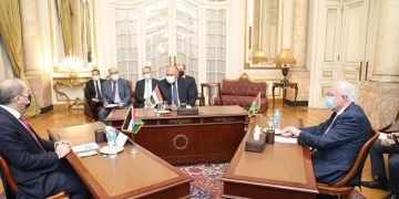 وزير الخارجية يعقد ووزيرا خارجية الأردن وفلسطين اجتماعًا تشاوريًا ثُلاثيًا