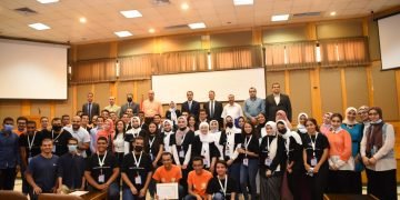 جامعة أسيوط تحتفل بتكريم أوائل خريجى كلية الحاسبات والمعلومات