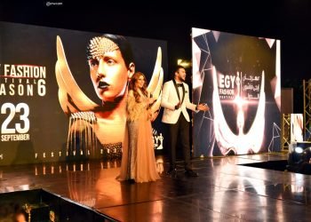 وصلة مغازلة بين حليمة بولند و كريم أسامة بفعاليات ” إيجي فاشون 6 “