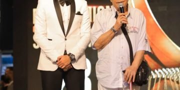 كريم أسامة يخطف الأنظار بأدائه المميز بفعاليات مهرجان Egy Fashion 6