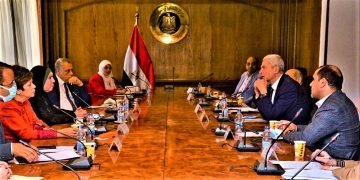 نيفين جامع : إقامة سلسلة معارض بالقاهرة والمحافظات لتوفير إحتياجات الأطباءمن التجهيزات الطبية …. وإتاحة برامج تمويلية ميسرة