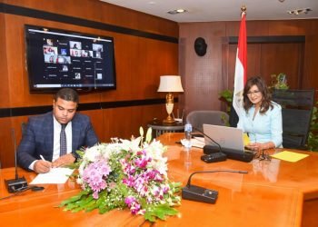 وزيرة الهجرة.. تلقي محاضرة بالدبلومة التطبيقية حول المهارات الحديثة في العمل البرلماني للعضوات