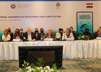 وزيرة البيئة: مواجهة التحديات المناخية من منظور اقتصادي بخلق مناخ جاذب للاستثمار وتحفيز آليات السوق