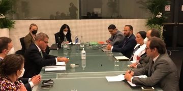 وزيرة البيئة تبحث مع الوزير البريطانى الوك شارما رئيس مؤتمر المناخ cop26 عدد من ملفات تغير المناخ