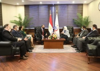 وزيرة الصحة توجه الشكر للحكومة الأمريكية لدعمها مصر ب ٨ ملايين جرعة من لقاحي فايزر وموديرنا تصل تباعًا