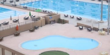 وزارة الشباب والرياضة تجهز حمامات السباحة في المدينة الشبابية بالأسمرات