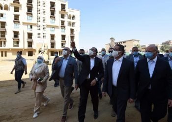 مدبولي: الحكومة عازمة على الانتهاء من مشروعات التطوير بمحافظة القاهرة في أقرب وقت ممكن تنفيذا لتوجيهات الرئيس