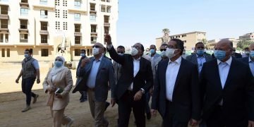 مدبولي: الحكومة عازمة على الانتهاء من مشروعات التطوير بمحافظة القاهرة في أقرب وقت ممكن تنفيذا لتوجيهات الرئيس