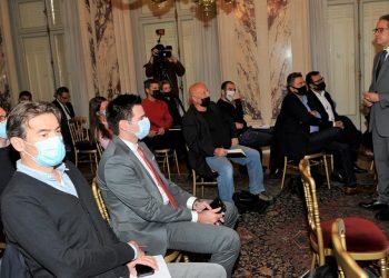 وزير السياحة والآثار يدعو السائحين الفرنسيين لزيارة مصر والاستمتاع بالرحلات النيلية بها وزيارة الأسواق التقليدية لاقتناء الهدايا التذكارية