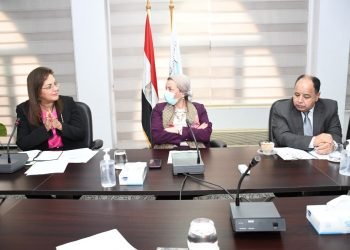 وزراء البيئة والتخطيط والمالية يجتمعون لبحث الادوات الاقتصادية الخضراء فى اطار التحول نحو الاقتصاد الاخضر