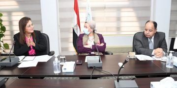 وزراء البيئة والتخطيط والمالية يجتمعون لبحث الادوات الاقتصادية الخضراء فى اطار التحول نحو الاقتصاد الاخضر