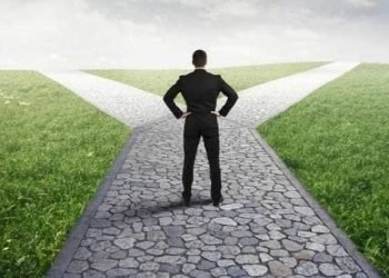 قرارات المحافظين بشأن التعليم  “بين مؤيد ومعارض”