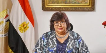 وزيرة الثقافة ومحافظ الإسماعيلية يفتتحان فعاليات مهرجان الإسماعيلية الدولى للفنون الشعبية 21