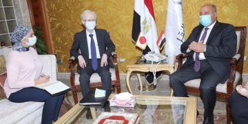 الوزير :  نتطلع لزيادة التعاون مع الشركات اليابانية في ظل وجود عدد كبير من الفرص الاستثمارية الواعدة في قطاع النقل بمصر