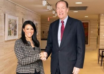 «المشاط»: البنك الدولي يقر تمويل سياسات التنمية لمصر بقيمة 360 مليون دولار لدعم جهود الإصلاح الهيكلي وتعزيز النمو الشامل والمستدام