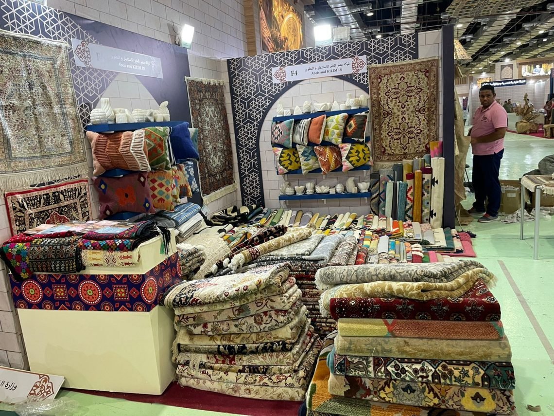 تحت رعاية رئيس الجمهورية …مشاركة منتجات التمكين الإقتصادي  “أبيس وكليم إن “في معرض “تراثنا” بجناح متميز  للحرف اليدوية