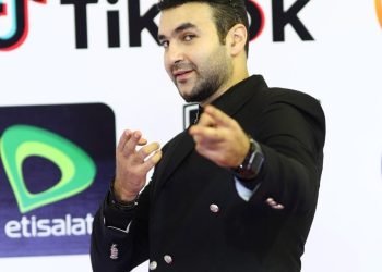 ترند تيك توك…ضحك ولعب وجد ولقاءات نجوم مع كريم أسامة في مهرجان القاهرة السينمائي 43