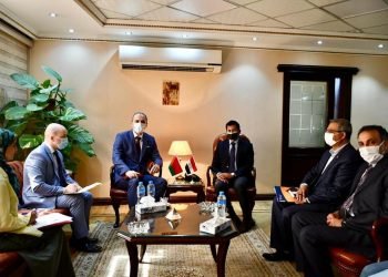 وزير الشباب والرياضة يبحث مع سفير بيلاروسيا بالقاهرة تعزيز التعاون المشترك