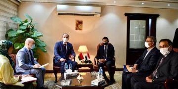 وزير الشباب والرياضة يبحث مع سفير بيلاروسيا بالقاهرة تعزيز التعاون المشترك