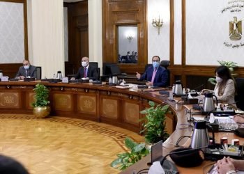 مدبولى: الرئيس يتابع الموقف التنفيذى للمشروعات أولاً بأول ويجب الانتهاء منها فى التوقيتات المحددة مع جودة التنفيذ