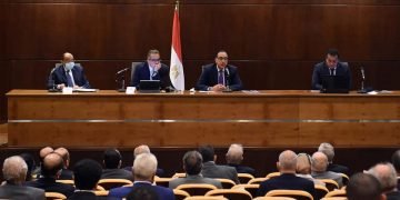 مدبولي: الدولة اتخذت العديد من القرارات غير المسبوقة لمساندة قطاع السياحة