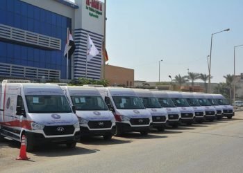 وزارة التخطيط والتنمية الاقتصادية تسلم ٢٠ مركز خدمات متنقل لقطاع الأحوال المدنية بوزارة الداخلية