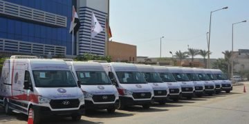 وزارة التخطيط والتنمية الاقتصادية تسلم ٢٠ مركز خدمات متنقل لقطاع الأحوال المدنية بوزارة الداخلية