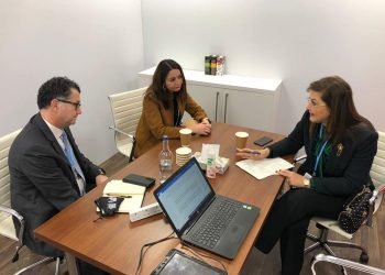 وزيرة التخطيط .. تلتقي مدير إدارة البيئة والتنمية المستدامة بوزارة الخارجية