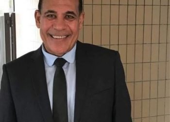 استاذ مناهج يوضح سبب عدم قبول مناهج الصف الرابع الجديدة